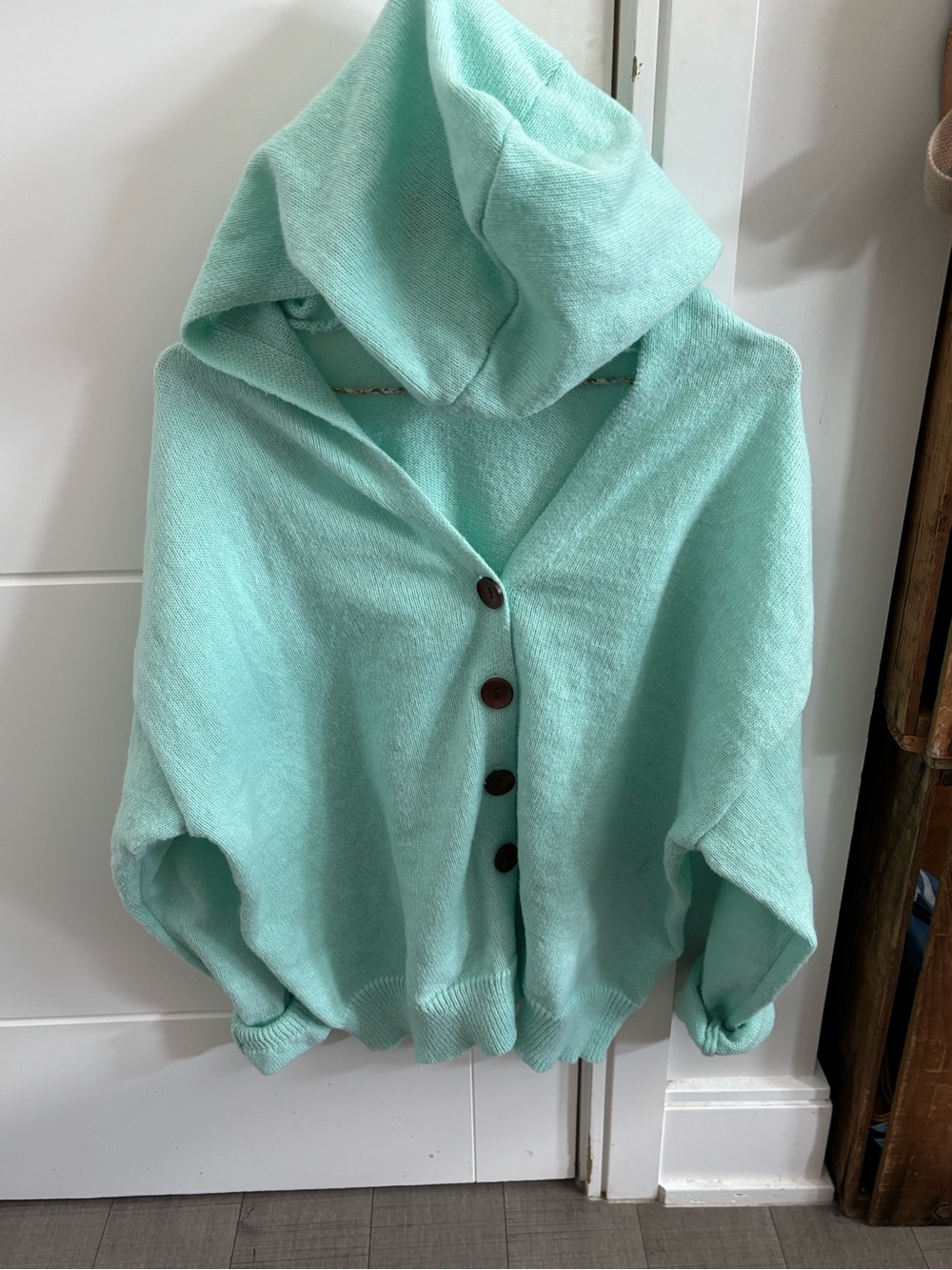 ❤️‍🔥5/$25❤️‍🔥Hooded Cardigan Wooden Buttons-Mint Green/Aqua
